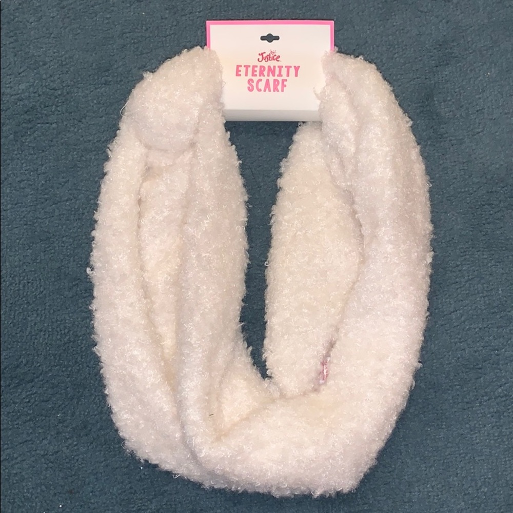 Brand new scarf